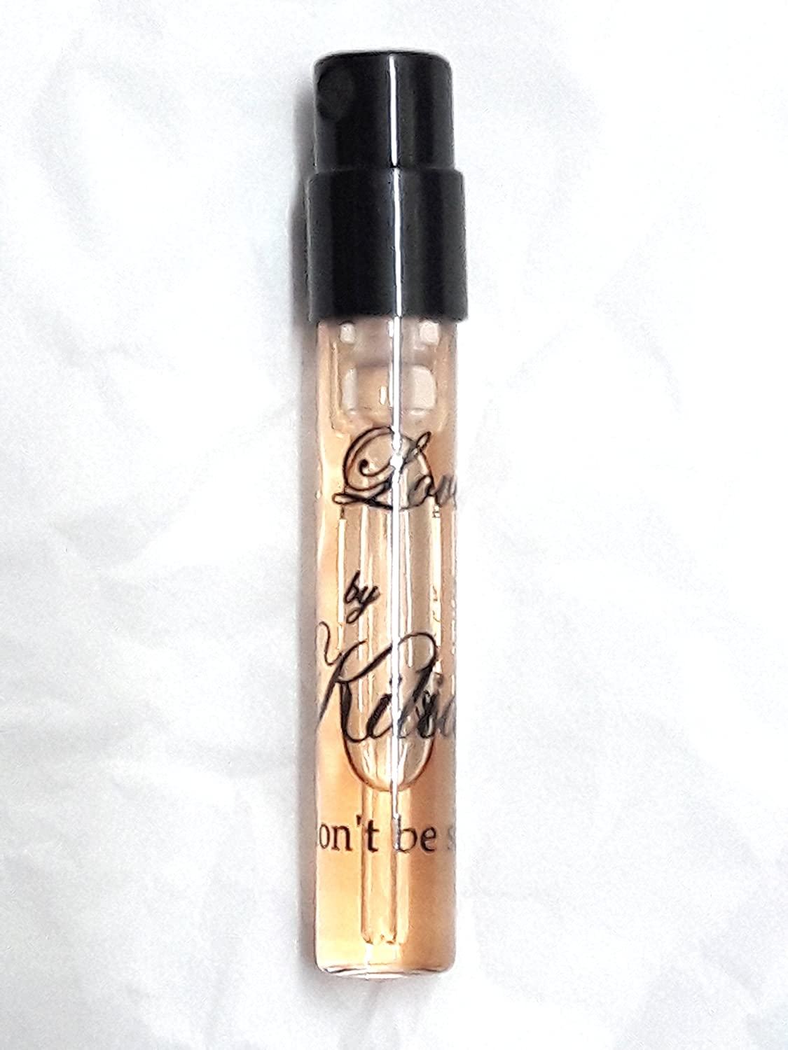 , Kilian Love Dont be Shy 1.5 ML 0.05 fl. oz. официальный образец духов, Kilian Love Dont be Shy 1.5 ML 0.05 fl. oz. muestra de perfume oficial, Kilian Love Dont be Shy 1.5 ML 0.05 fl. oz. officiellt parfymprov, Kilian Love Dont be Shy 1.5 ML 0.05 fl. oz. официална парфюмна проба, Kilian Love Dont be Shy 1.5 ML 0.05 fl. oz. officiel parfumeprøve